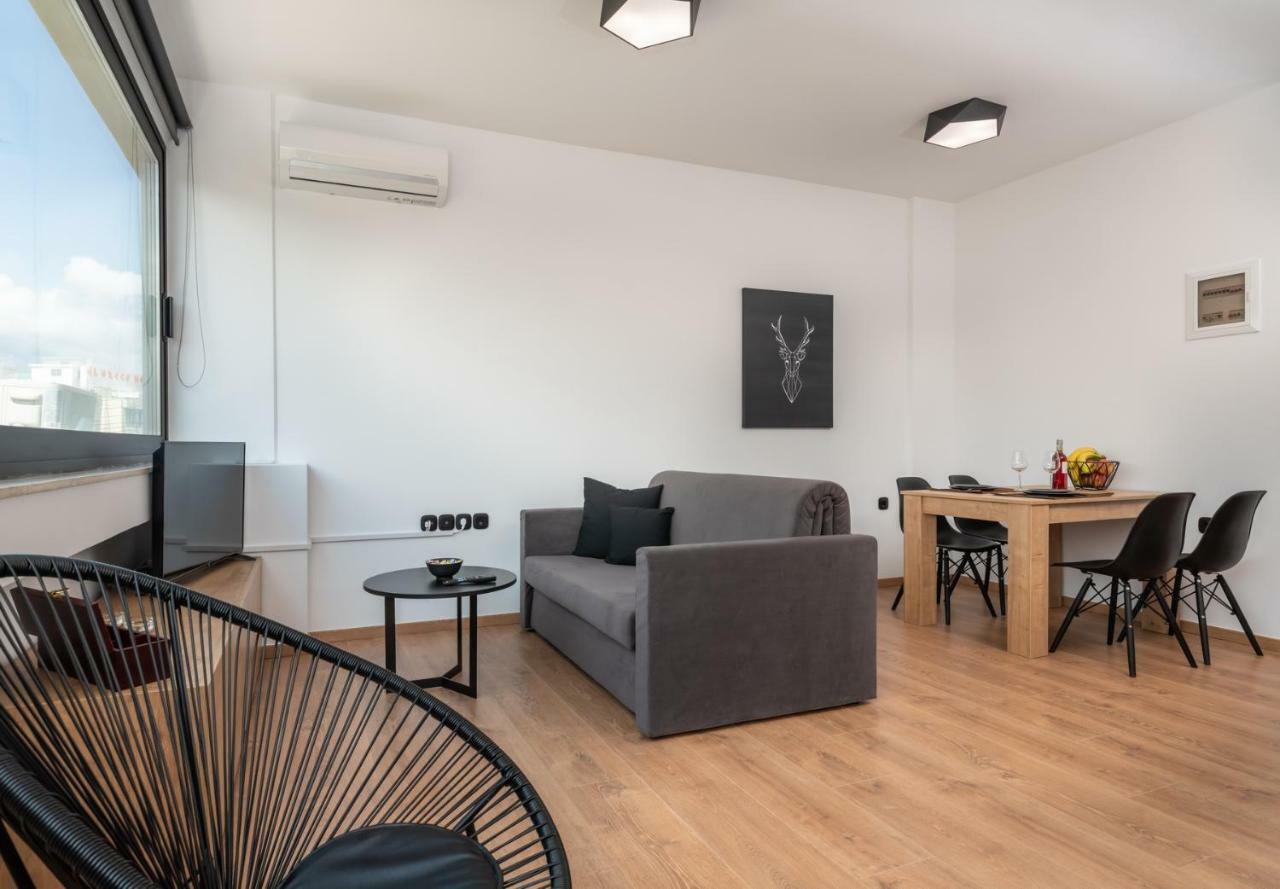 Elegant Urban Apartment كاندية المظهر الخارجي الصورة